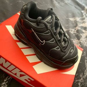 Infant sneaker